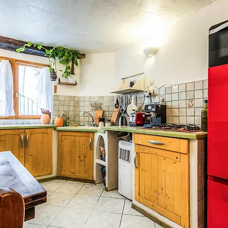 Amazing In With Kitchenette Apartment