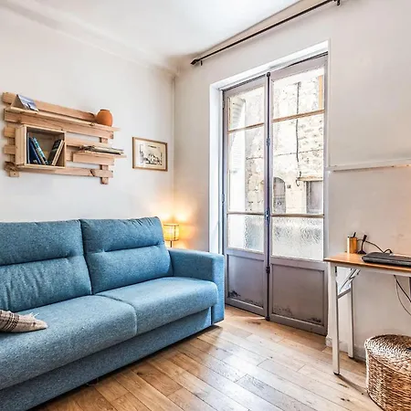 Amazing In With Kitchenette Apartment